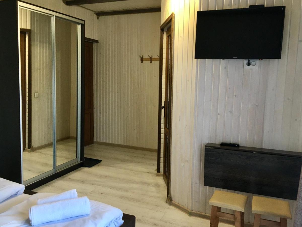 Guest House Mountain Bukovel Bagian luar foto