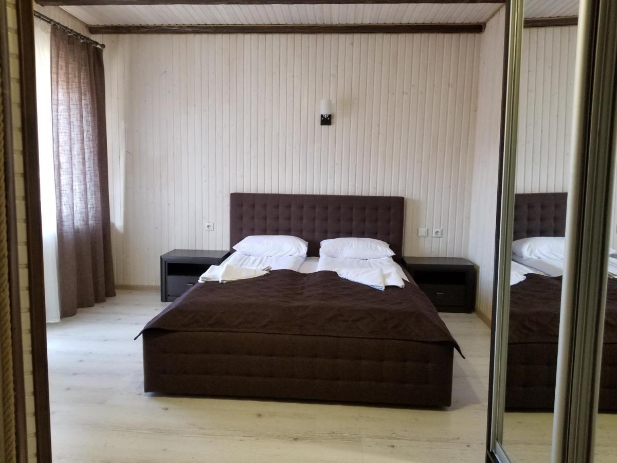 Guest House Mountain Bukovel Bagian luar foto