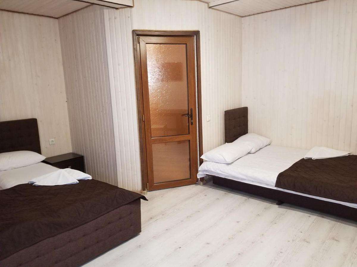 Guest House Mountain Bukovel Bagian luar foto