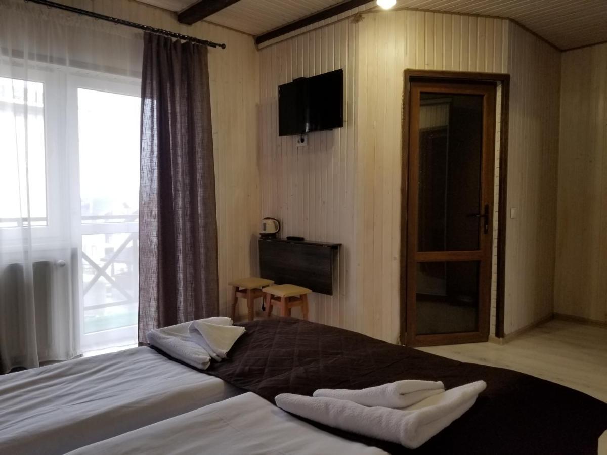 Guest House Mountain Bukovel Bagian luar foto