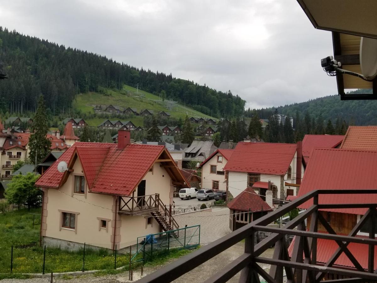 Guest House Mountain Bukovel Bagian luar foto